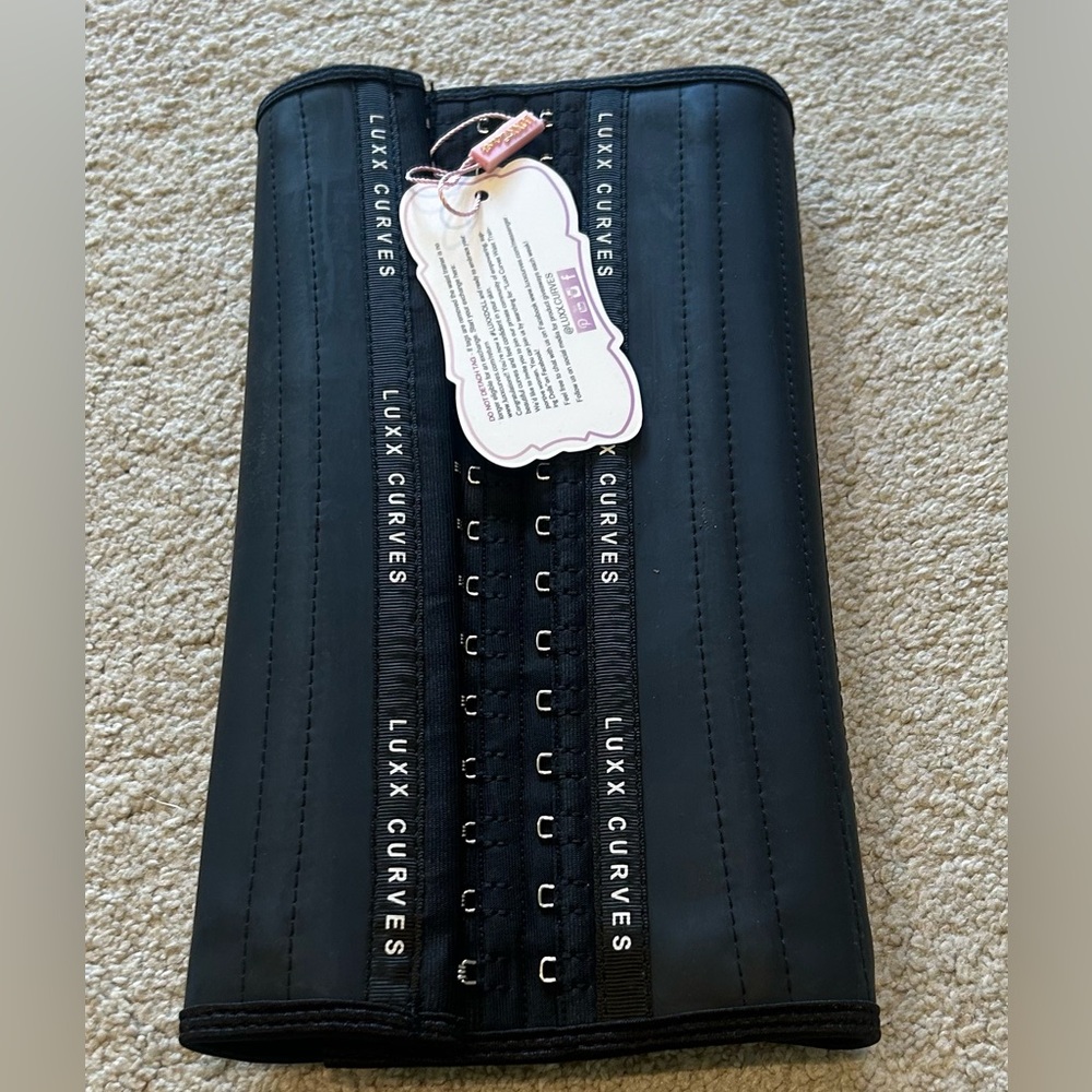 NWT Luxx Curves Black 25 Steel Bones Waist Trainer, size large, medium torso